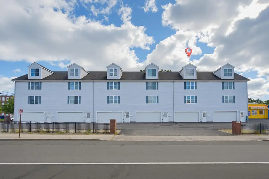 101 Maple Street #5, Manchester, NH 03103 - #3
