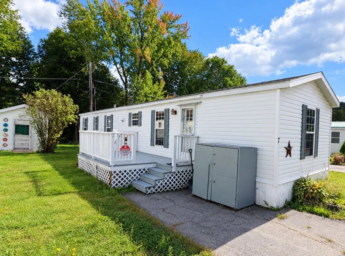 7 Dublin Street, Gorham, NH 03581 - #1