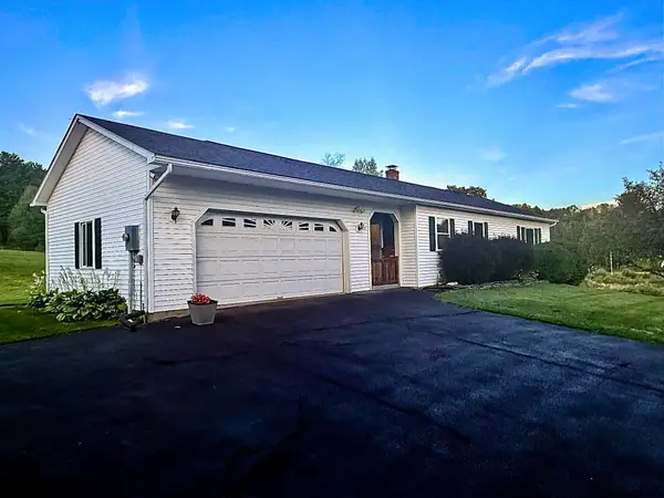 315 East Cobble Hill Road, Barre Town, VT 05641