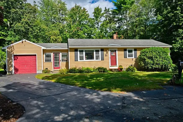 5 Cyr Drive, Hooksett, NH 03106
