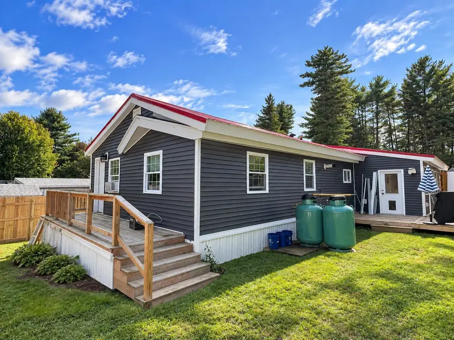 9 Gertrude Avenue, Raymond, NH 03077 - #3