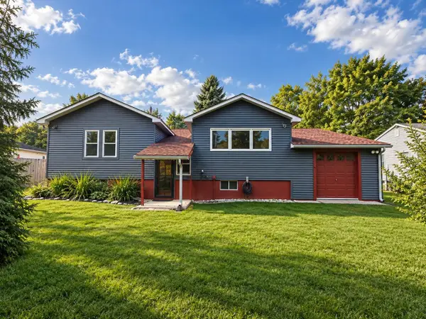 24 Sunset Drive, Essex, VT 05452