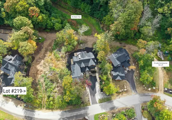 219 South Peak Road, Lincoln, NH 03251