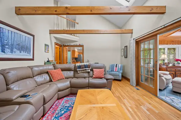 19 Highland Road, Kensington, NH 03833