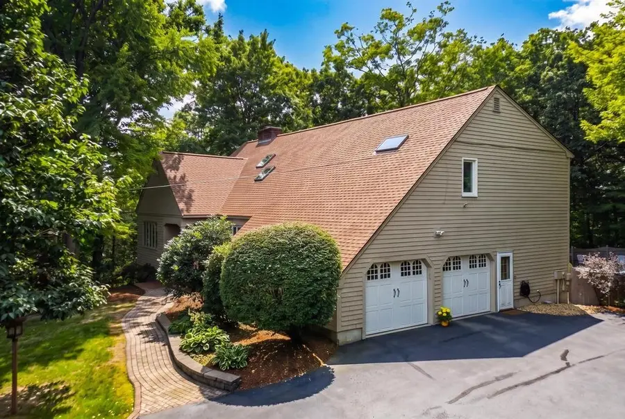 35 Hyacinth Drive, Nashua, NH 03062 - #3