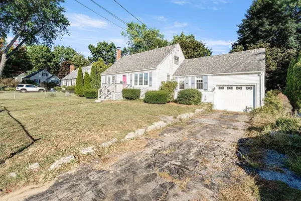 16 Douglass Way, Exeter, NH 03833