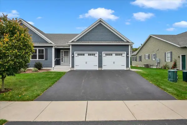 410 Annas Court, Colchester, VT 05446