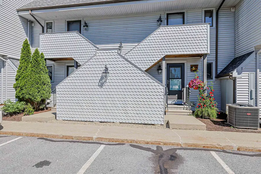 33 River Front Drive #7, Manchester, NH 03102 - #2