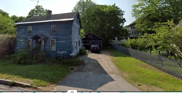 4 Warren Street, Rochester, NH 03868