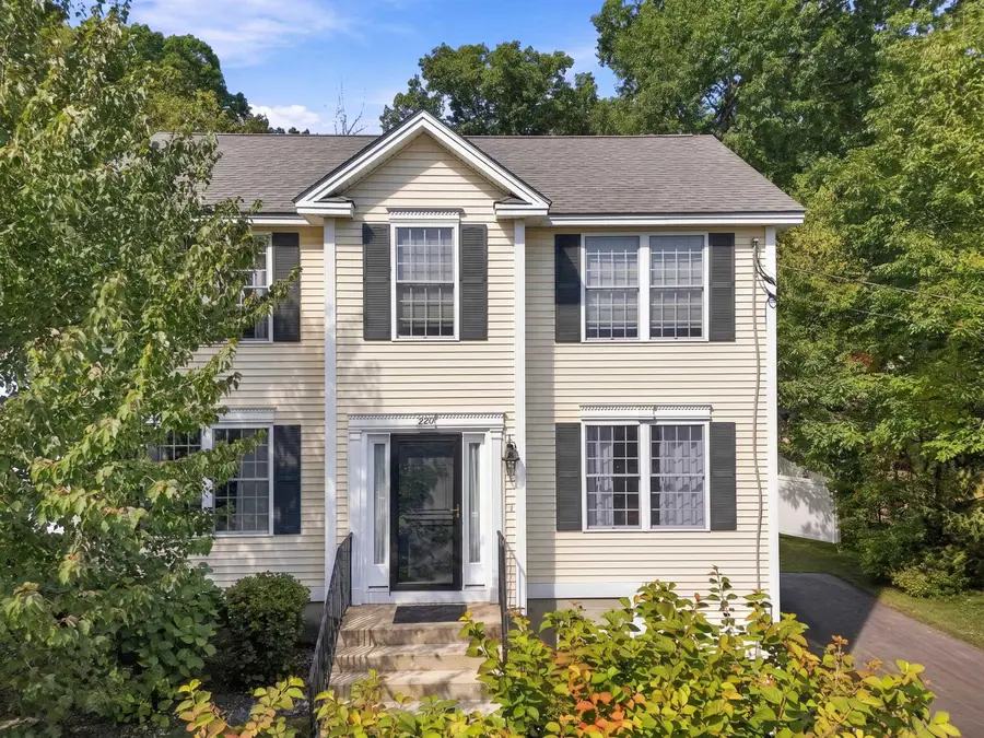 220 Arah Street, Manchester, NH 03104 - #2