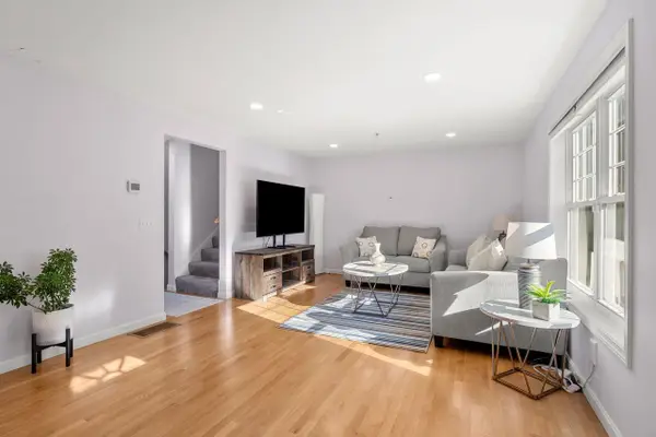 162 Karatzas Avenue, Manchester, NH 03104