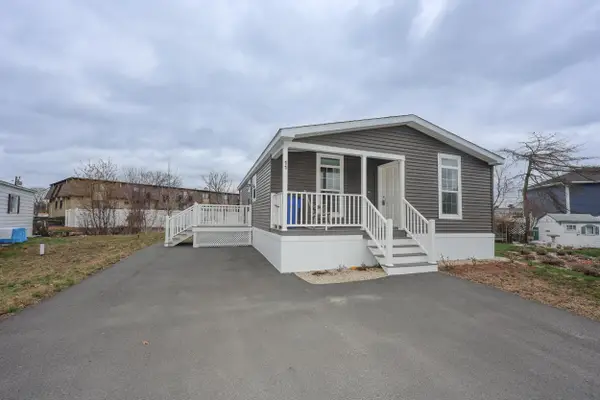 11 Hagop Road, Salem, NH 03079