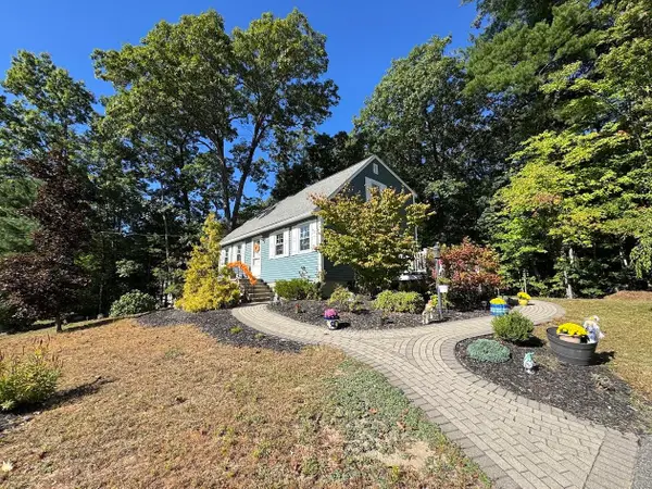4 Michael Avenue, Derry, NH 03038