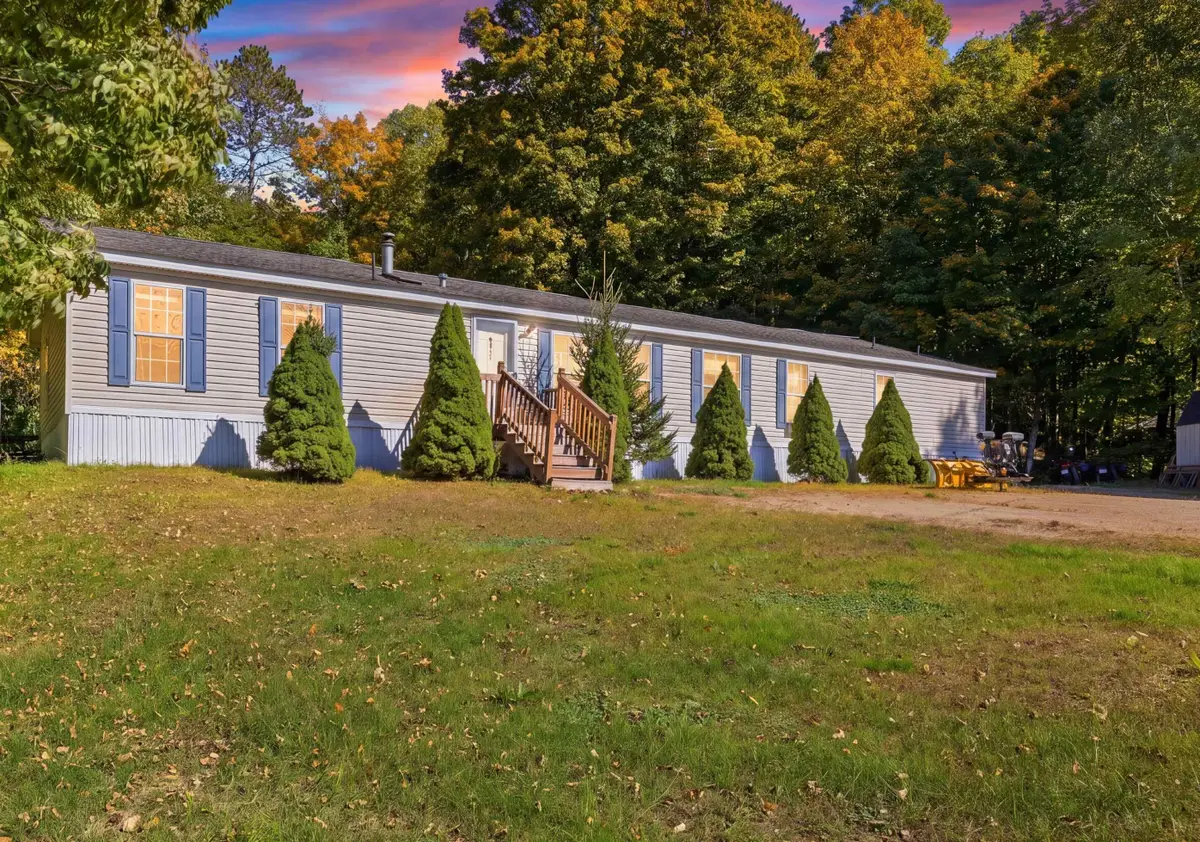 811 Eastside Road, Woodstock, NH 03262 - #1