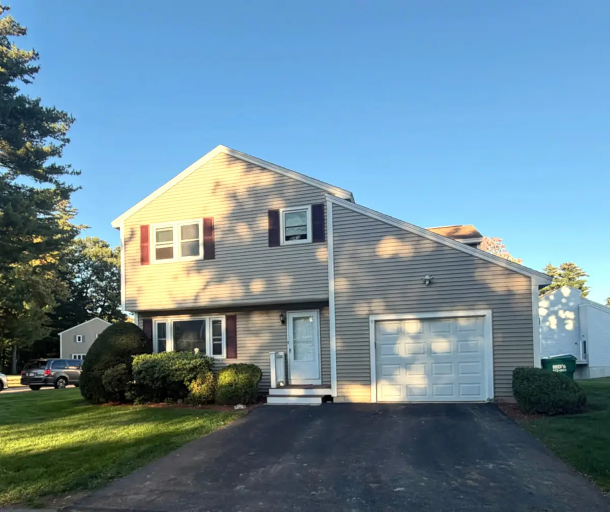 9 Fenwick Street, Nashua, NH 03063 - #1