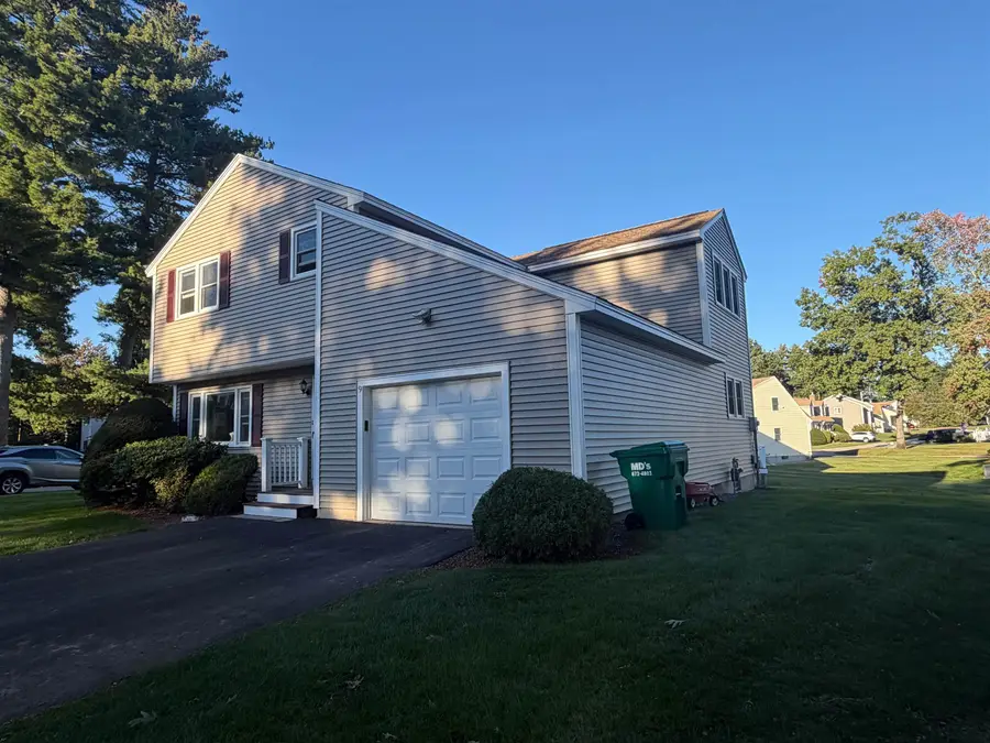 9 Fenwick Street, Nashua, NH 03063 - #3
