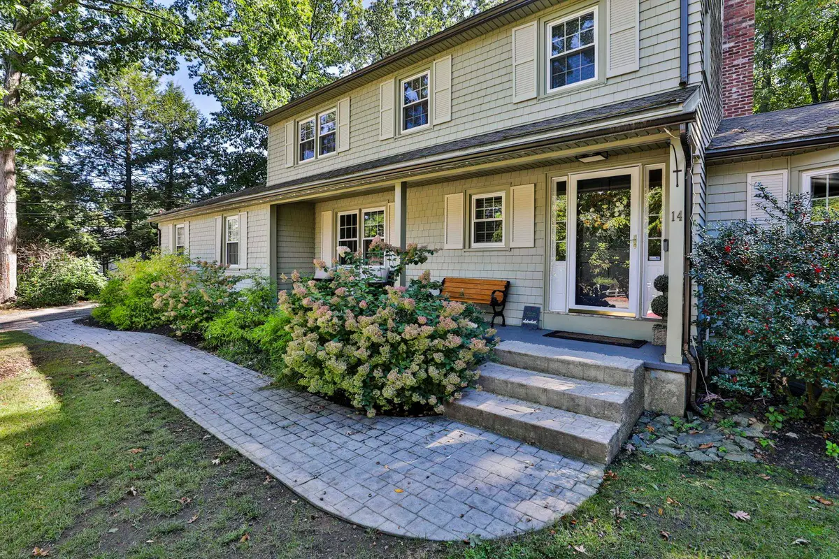 14 Birch Hill Drive, Nashua, NH 03063 - #1