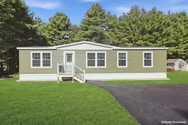 4 Bahl Street, Nashua, NH 03063