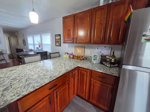 59 Avenue B Avenue, Burlington, VT 05408