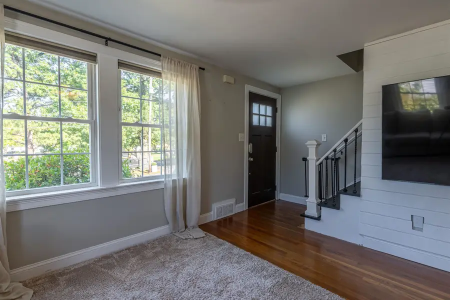 26 Saint Josephs Drive, Nashua, NH 03060 - #2