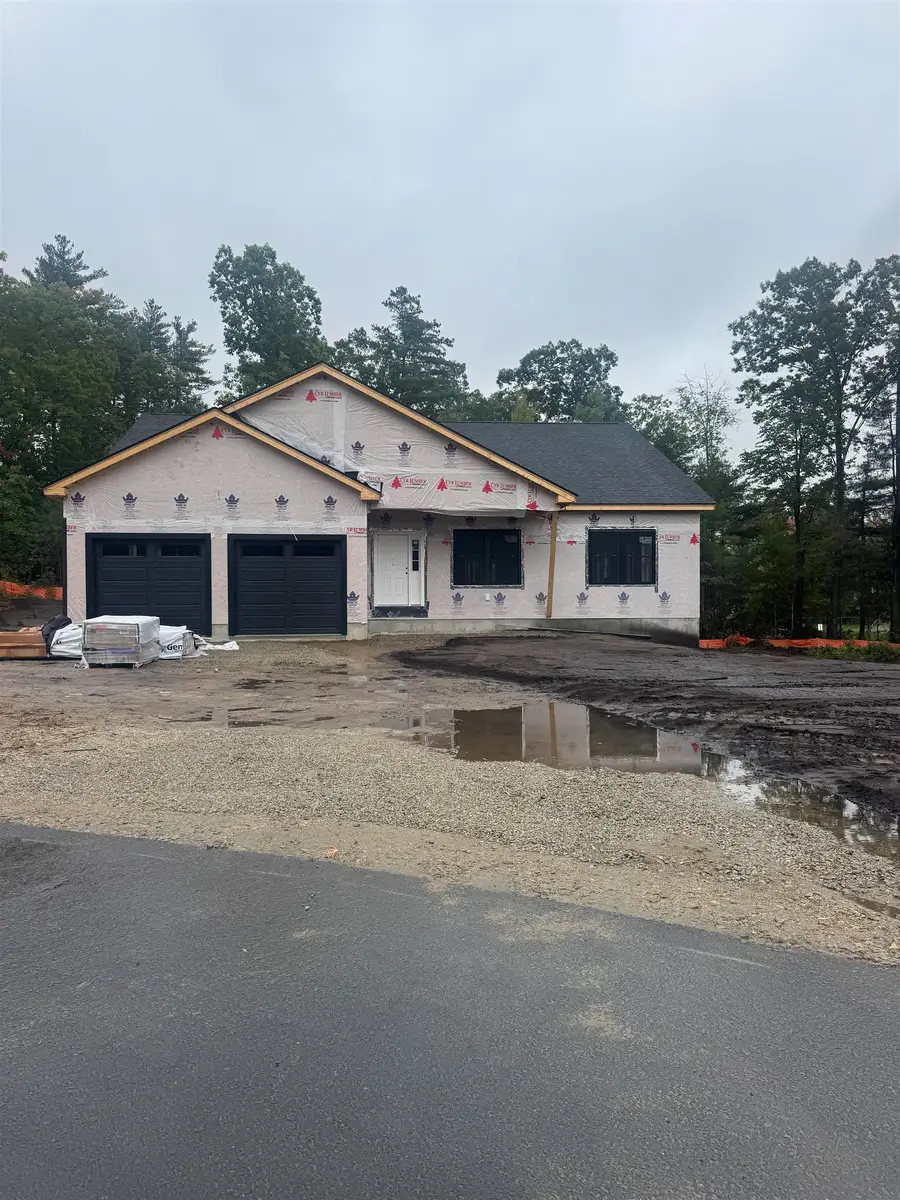33 Taybre Street, Hudson, NH 03051 - #3