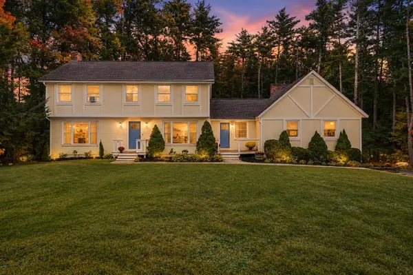 11 Greatstone Drive, Merrimack, NH 03054