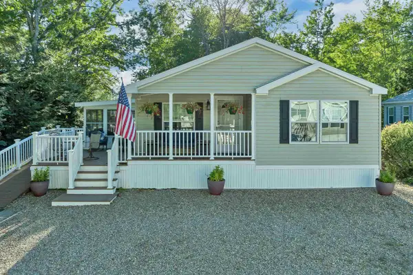 9 Barvel Whang Road, Tuftonboro, NH 03816