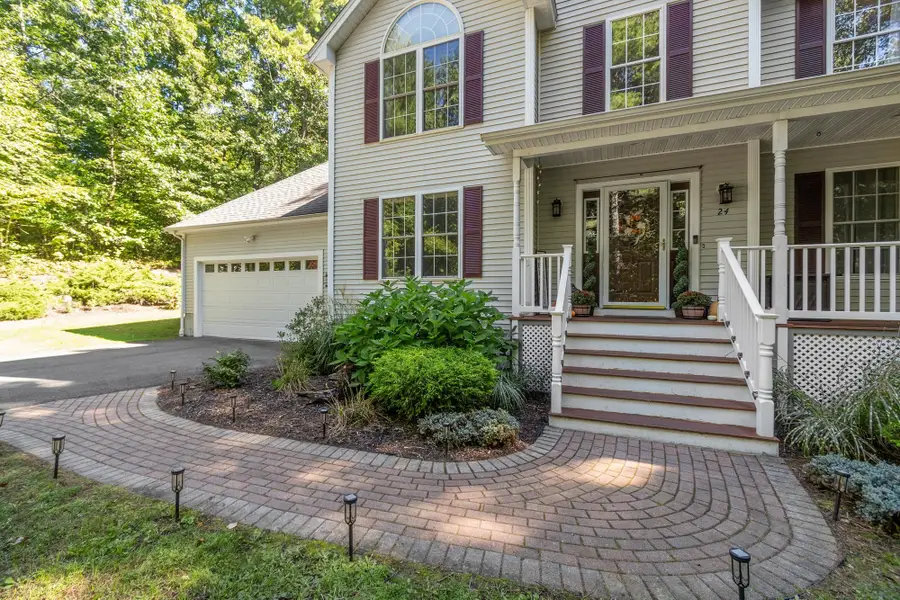 24 Wilson Road, Londonderry, NH 03053 - #3