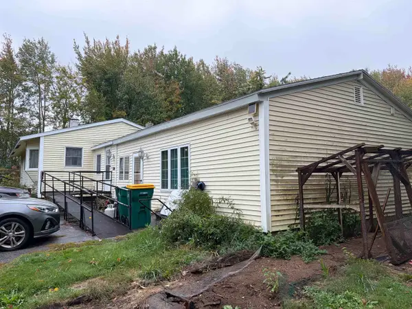 784 Portland Street, Rochester, NH 03868