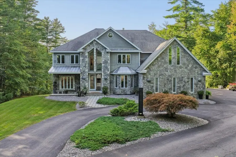 24 Jackson Square, Bedford, NH 03110 - #2
