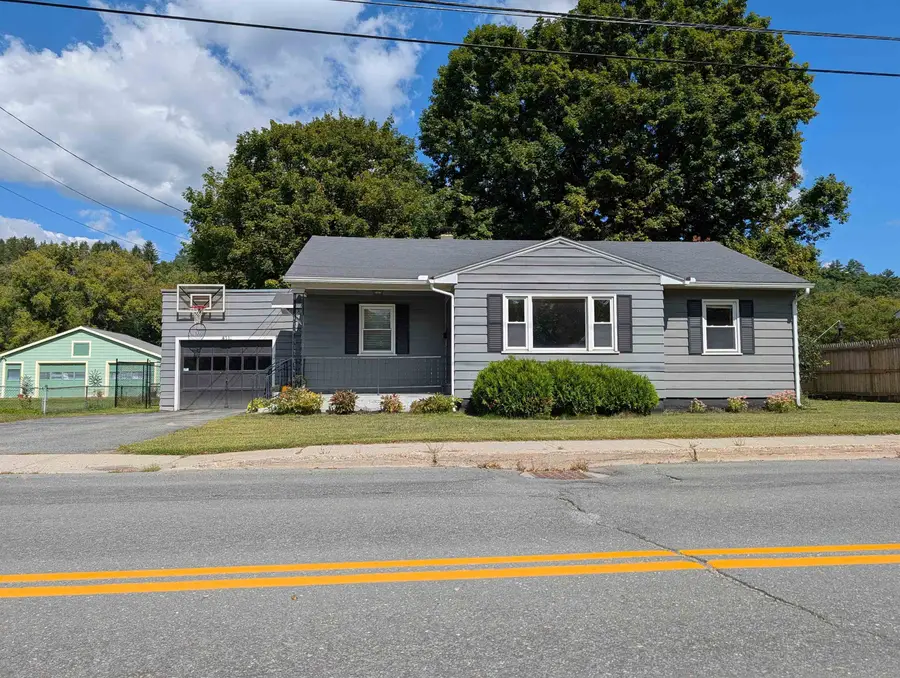 411 Concord Avenue, Saint Johnsbury, VT 05819 - #2
