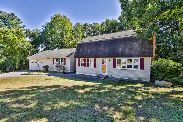 16 Blueberry Lane, Nashua, NH 03062