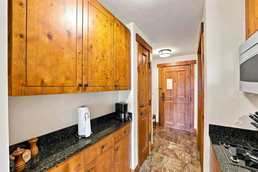 7412 Mountain Road #325, Stowe, VT 05672 - #3