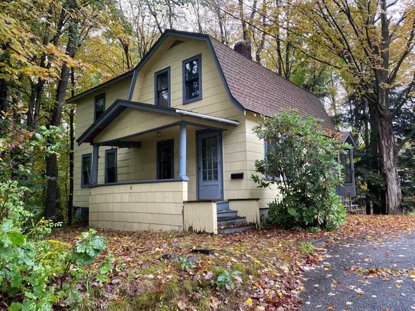 11 Bridge Street, Springfield, VT 05156