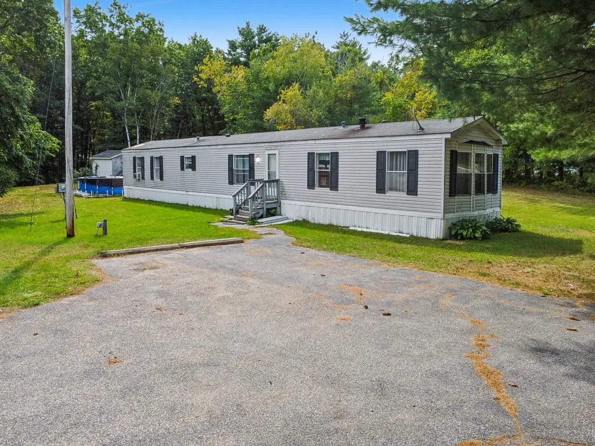 209 Hampstead Road, Derry, NH 03038 - #1