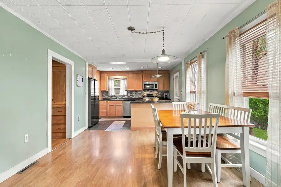6 Howard Street, Derry, NH 03038 - #3