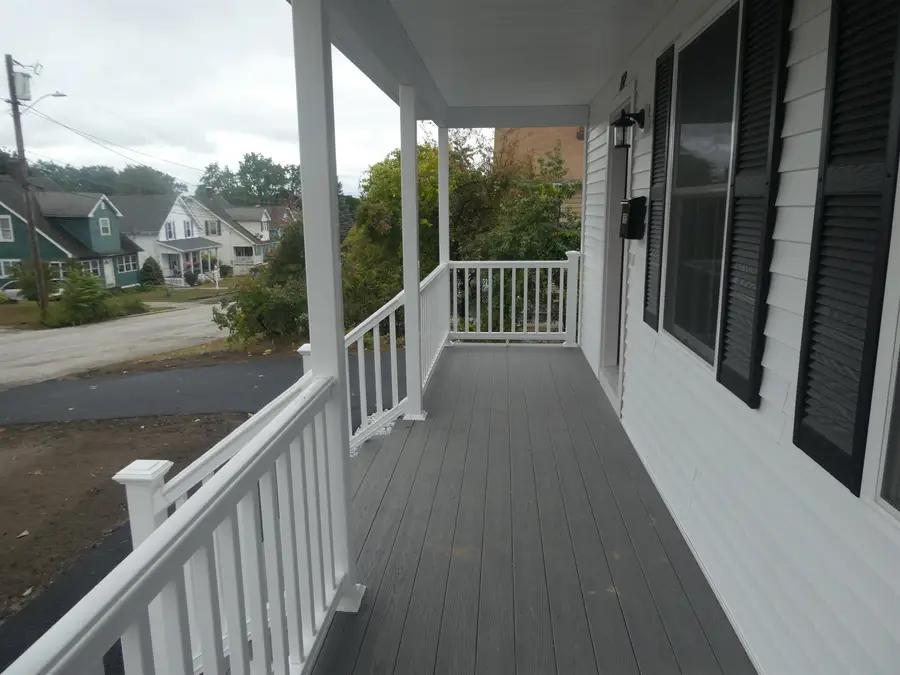 152 Oakdale Avenue, Manchester, NH 03103 - #3