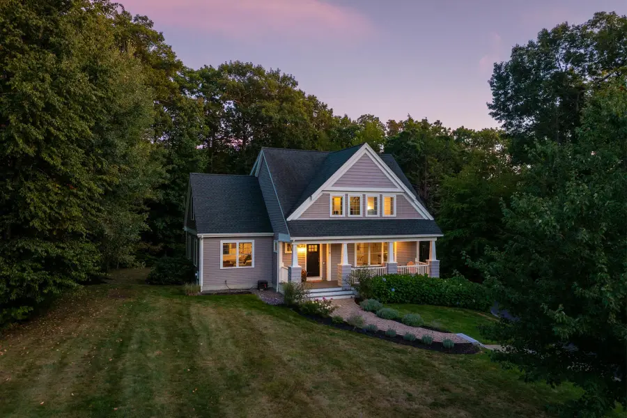 16 Point Of Rocks Terrace, Stratham, NH 03885 - #3