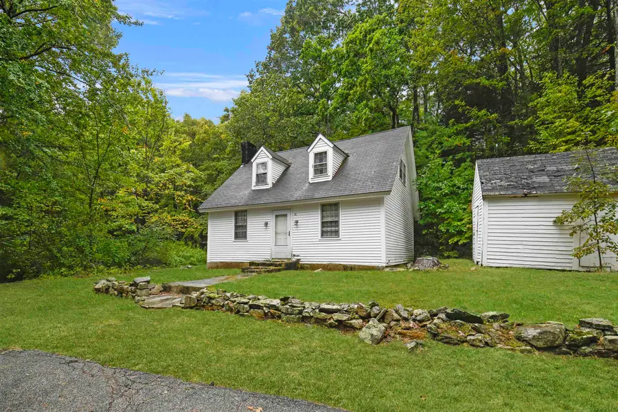 18 School House Road, Sandown, NH 03873 - #2