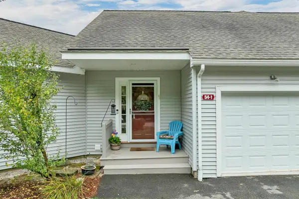 54 Saint John Lane #1, Hampstead, NH 03841