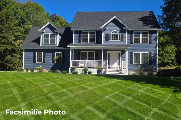 14 Lovell Road, Stratham, NH 03885