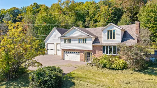 1883 Pond Road, Hinesburg, VT 05461