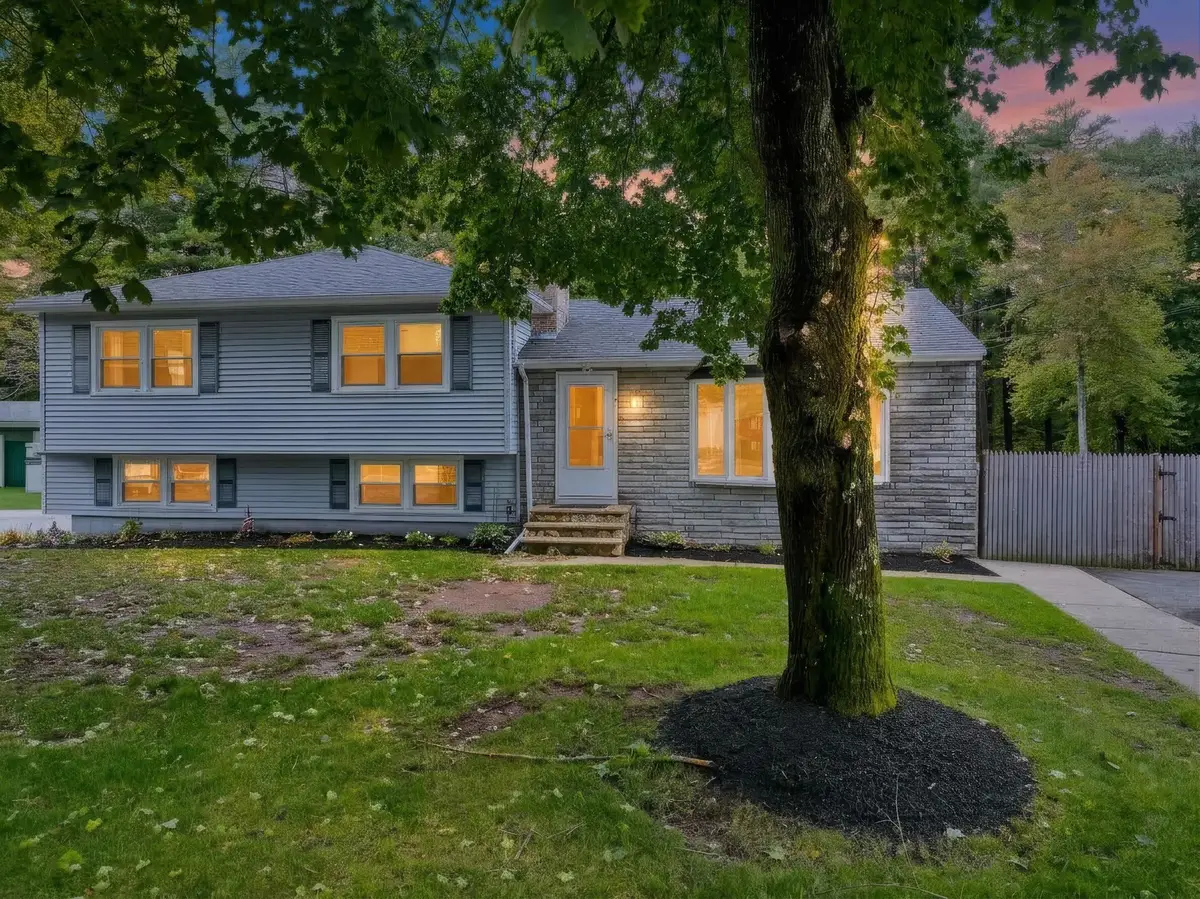 1 SCOTLAND Avenue, Salem, NH 03079 - #1
