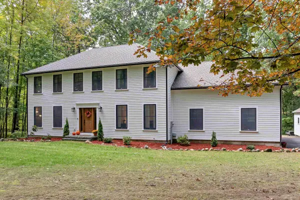 21 Oriole Drive, Bedford, NH 03110