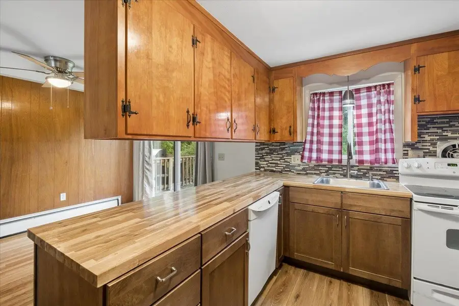 5 Oliver Drive, Hudson, NH 03051 - #2