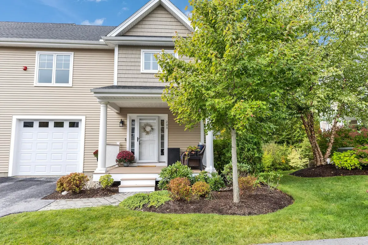 203 Woodview Way, Manchester, NH 03102 - #1