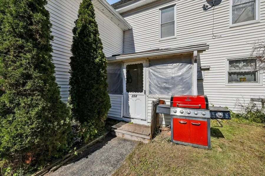 254 Court Street, Laconia, NH 03246 - #2