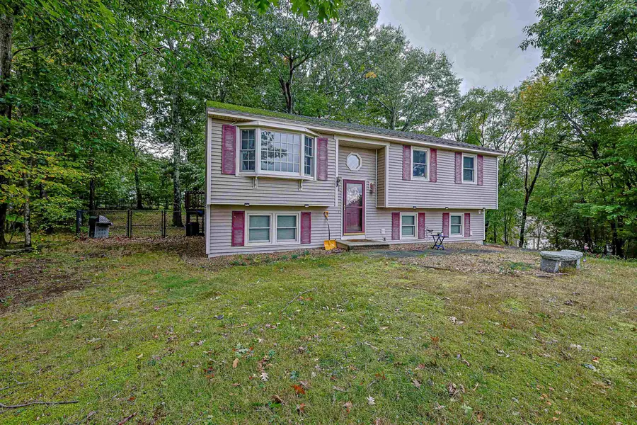 4 Spinnaker Drive, Derry, NH 03038 - #3