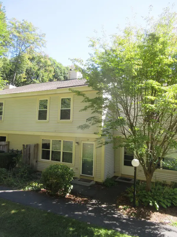 29 Morningside Commons, Brattleboro, VT 05301