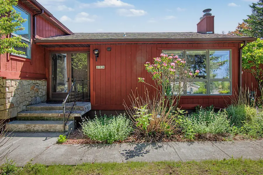 229 High Street, Saint Albans, VT 05457 - #2